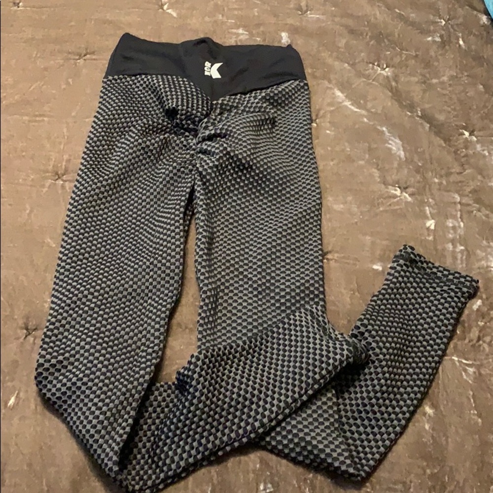 KOR booty-lifting anti-cellulite leggings